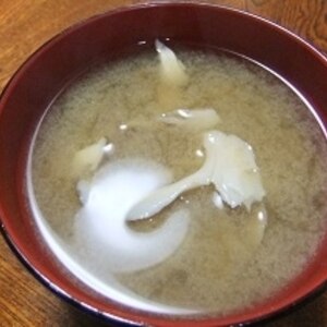 ダイエットにもなる♪納豆きのこ汁